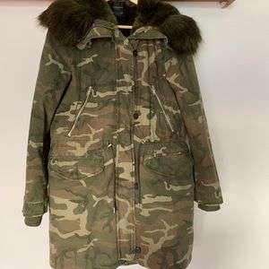 Zara Camo Hooded Parka with Fur size Medium